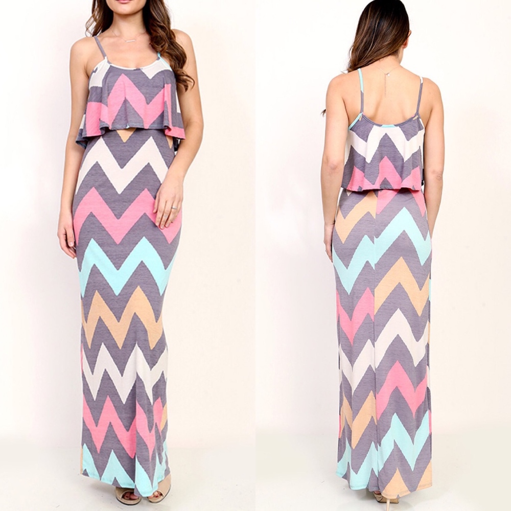 ❗️1 Left❗️Floor Length Chevron Print Maxi Dress